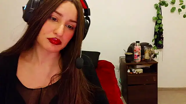Snapshot of kendrafarq chatting on 05/20/26, 11:46 kendrafarq online show from 05/20/26, 11:46