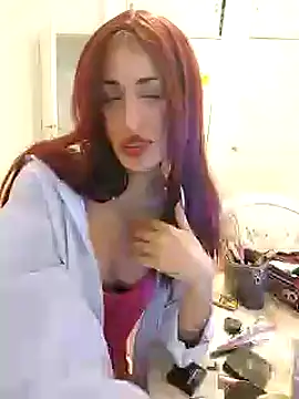 kendrafarq online show from 09/13/25, 02:17