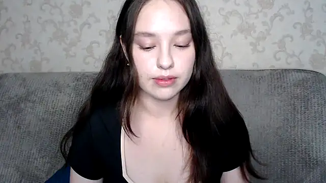 Snapshot of PureLedy chatting on 10/20/25, 01:07 PureLedy online show from 10/20/25, 01:07