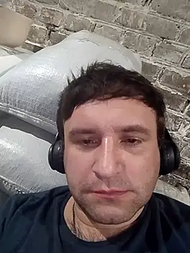 Snapshot of Ivandovxxxl_1010 chatting on 02/28/26, 02:44 Ivandovxxxl 1010 online show from 02/28/26, 02:44