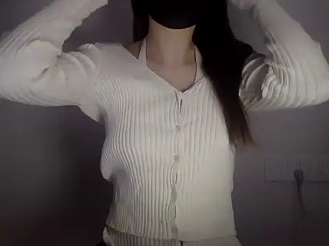 Mia 8 online show from 04/09/26, 05:19