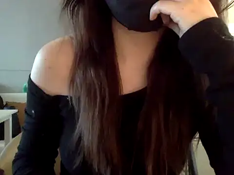 Mia 8 online show from 03/17/26, 02:25