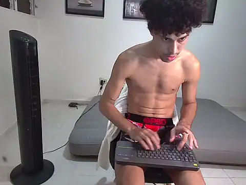 Dollarhot30 online show from 10/31/25, 05:04