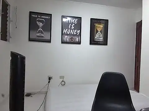 Dollarhot30 online show from 09/19/25, 11:20