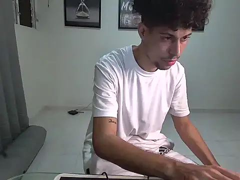 Dollarhot30 online show from 01/14/26, 04:49