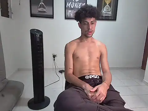 Dollarhot30 online show from 02/01/26, 07:39