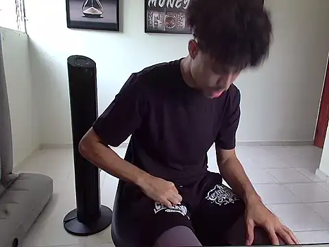 Dollarhot30 online show from 02/02/26, 07:35