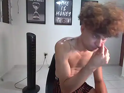 Dollarhot30 online show from 02/13/26, 04:45