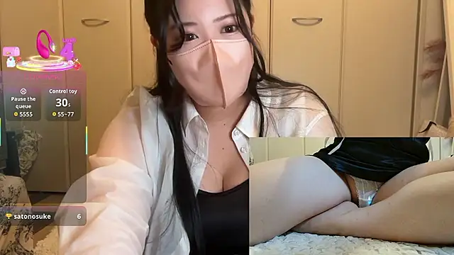 Snapshot of ___momo___0717 chatting on 09/10/25, 12:37    momo   0717 online show from 09/10/25, 12:37