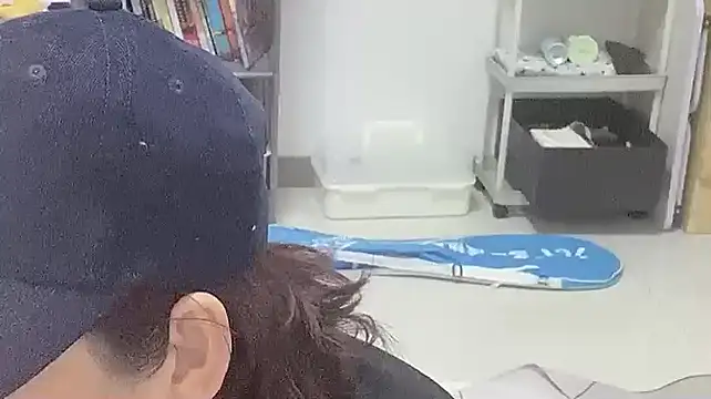 Snapshot of Eve-o chatting on 11/16/25, 07:57 Eve-o online show from 11/16/25, 07:57