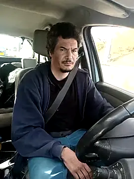 twitshe online show from 11/03/25, 01:15