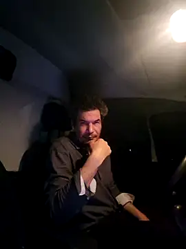 twitshe online show from 02/22/26, 08:10