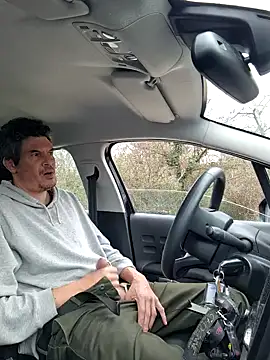 twitshe online show from 02/05/26, 01:18