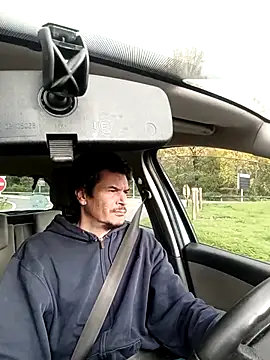 twitshe online show from 10/30/25, 01:42