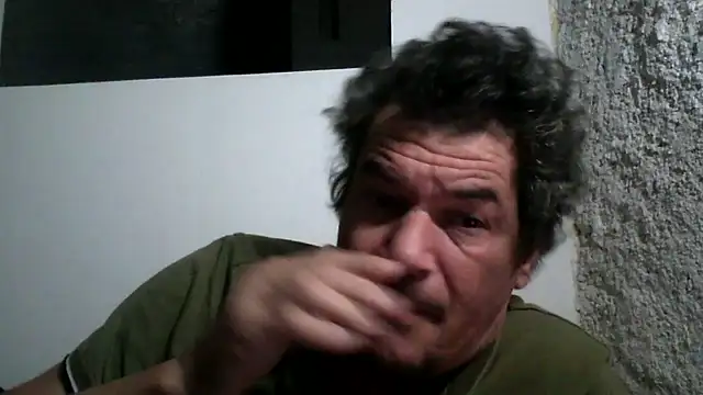 twitshe online show from 10/21/25, 10:53