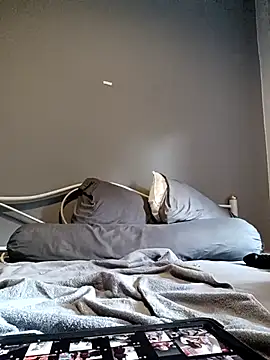 twitshe online show from 01/13/26, 10:41