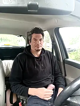 twitshe online show from 10/10/25, 08:37