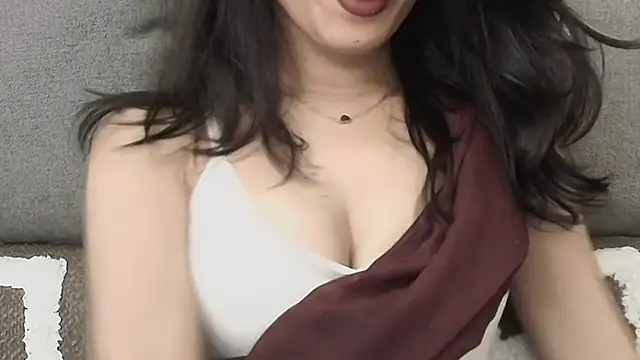 SWEET-18-TEEN online show from 04/17/26, 08:33