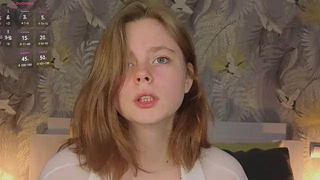 Snapshot of JulietteRain chatting on 10/19/25, 06:10 JulietteRain online show from 10/19/25, 06:10