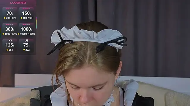 JulietteRain online show from 11/30/25, 05:47