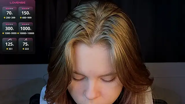 JulietteRain online show from 12/22/25, 04:40