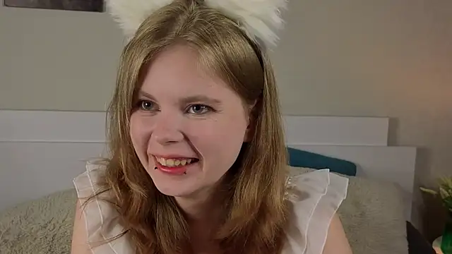 Snapshot of JulietteRain chatting on 06/11/26, 12:32 JulietteRain online show from 06/11/26, 12:32