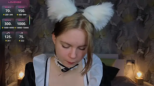 JulietteRain online show from 10/27/25, 04:41