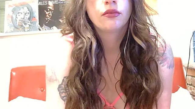 Snapshot of pppawg chatting on 09/18/25, 09:01 pppawg online show from 09/18/25, 09:01