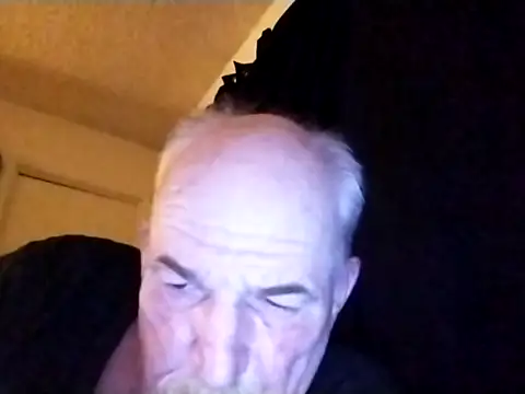 Snapshot of Rootpass222 chatting on 07/01/26, 10:04 Rootpass222 online show from 07/01/26, 10:04