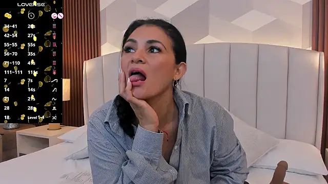Mommy Naughty online show from 06/02/26, 10:59