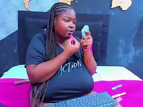 Maiam  Rossi online show from 10/28/25, 12:15