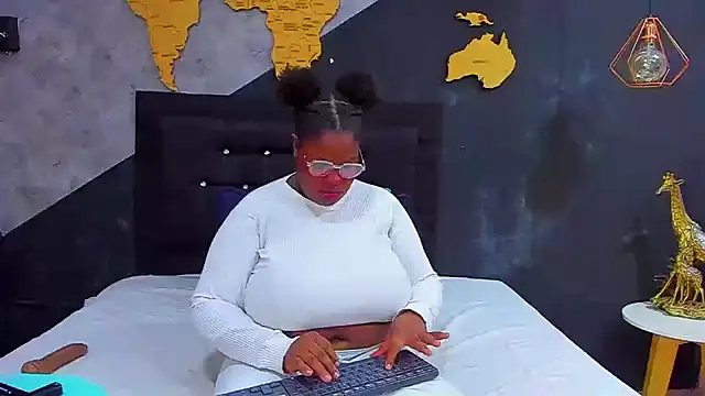 Maiam  Rossi online show from 10/18/25, 12:40