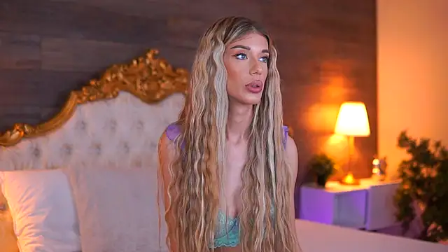 EllieRedd online show from 11/04/25, 09:57