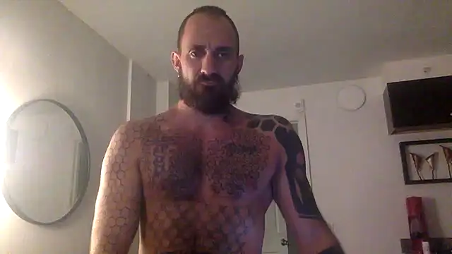 Bearlyfuckinglogan online show from 07/01/26, 03:01