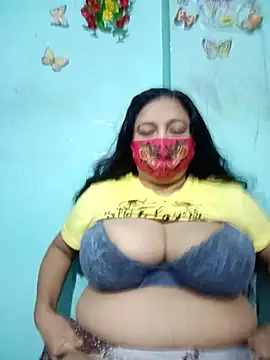 Snapshot of jenyfer709 chatting on 06/27/26, 06:14 jenyfer709 online show from 06/27/26, 06:14