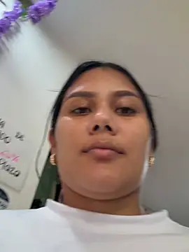 burbuja02 online show from 04/16/26, 03:02