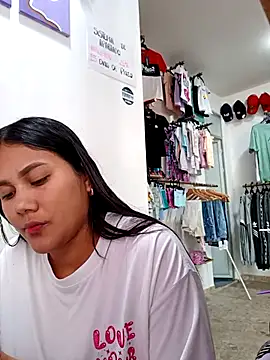 Snapshot of burbuja02 chatting on 01/15/26, 02:20 burbuja02 online show from 01/15/26, 02:20