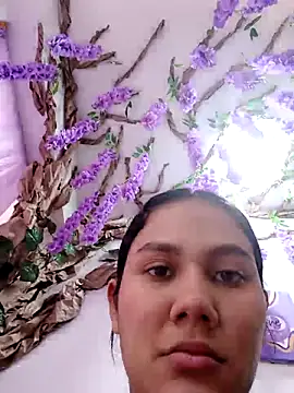 burbuja02 online show from 11/08/25, 02:20