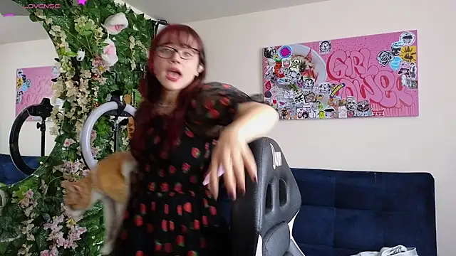 MiaVelvetDoll online show from 02/12/26, 05:23