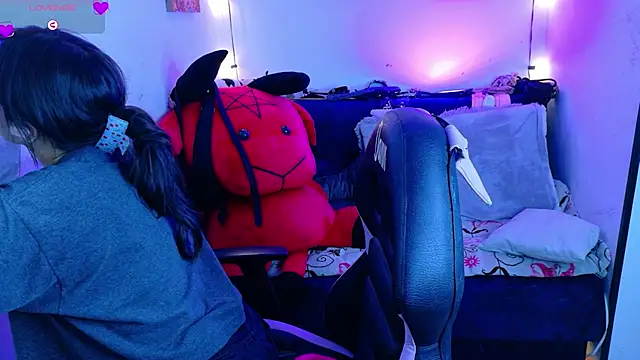 MiaVelvetDoll online show from 09/20/25, 02:00