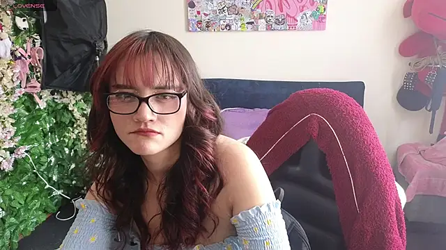 MiaVelvetDoll online show from 04/21/26, 01:50