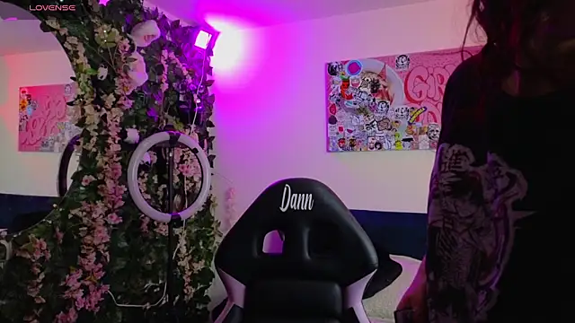 MiaVelvetDoll online show from 02/23/26, 02:06