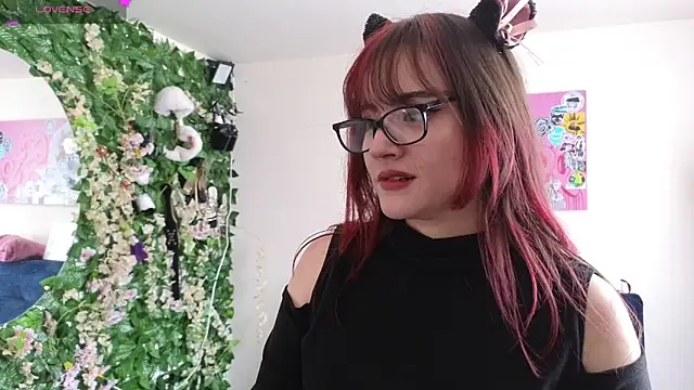 MiaVelvetDoll online show from 03/25/26, 03:11