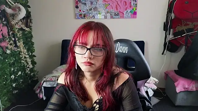 MiaVelvetDoll online show from 05/04/26, 02:09