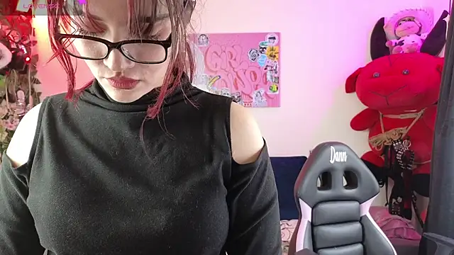 MiaVelvetDoll online show from 03/23/26, 02:17