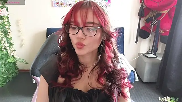 Snapshot of MiaVelvetDoll chatting on 06/19/26, 02:56 MiaVelvetDoll online show from 06/19/26, 02:56