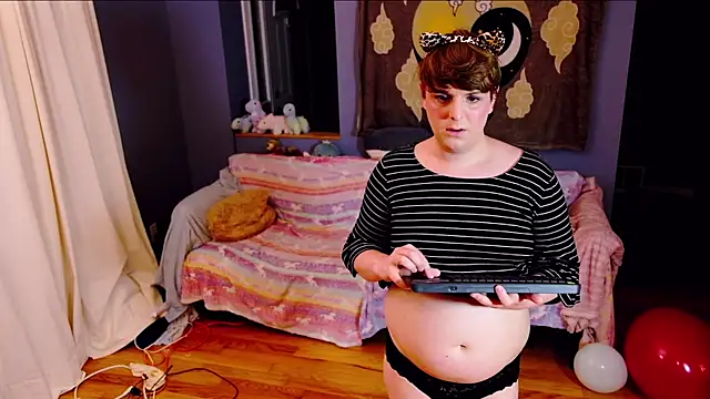 Snapshot of Maddy_cat_91 chatting on 09/17/25, 11:51 Maddy cat 91 online show from 09/17/25, 11:51