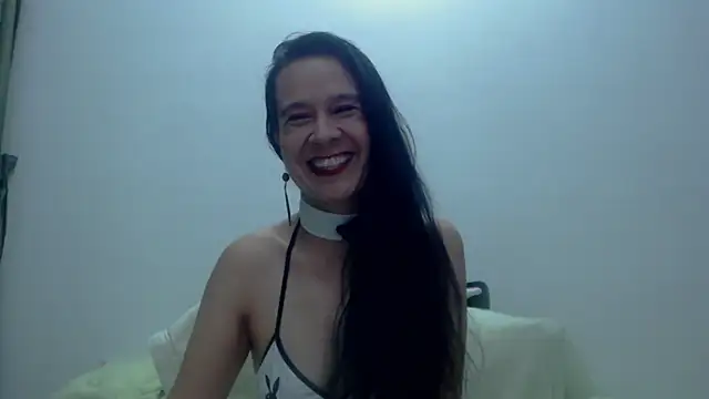 Aileendarkhot online show from 10/18/25, 04:14