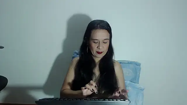 Aileendarkhot online show from 02/25/26, 04:12