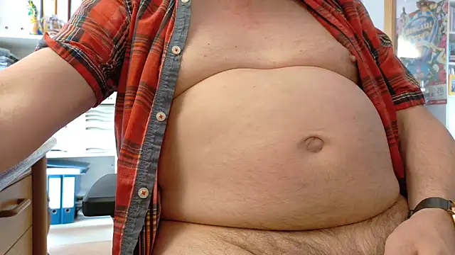 Snapshot of circus_bear@xh chatting on 06/09/26, 03:46 circus bearxh online show from 06/09/26, 03:46